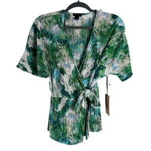 Halogen Floral Wrap Top Blouse Size XS 
Textured Flutter Sleeves V-Neck NEW